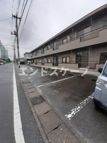 コンフレール　サンパティの駐車場|高崎、前橋のお部屋探しはエンドスケープまで！お客様の理想お聞かせ下さい♪