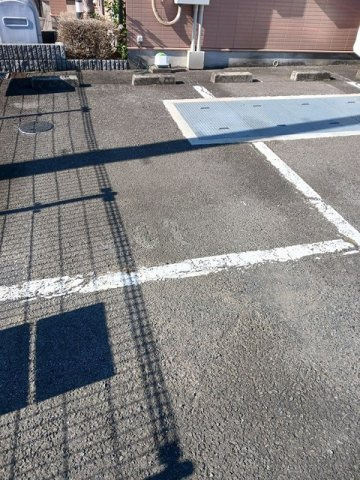 ハーモニーハイツ横井の駐車場