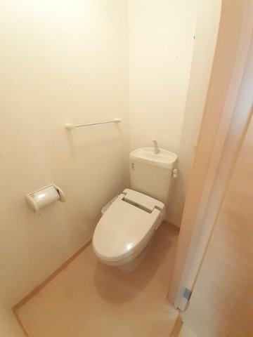 リバティハウスＡのトイレ|ゆったりとした空間のトイレです