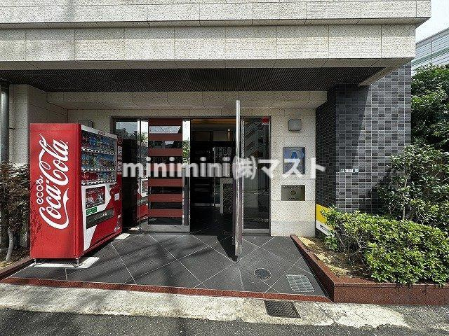 アスリート本町リバーウエストのエントランス