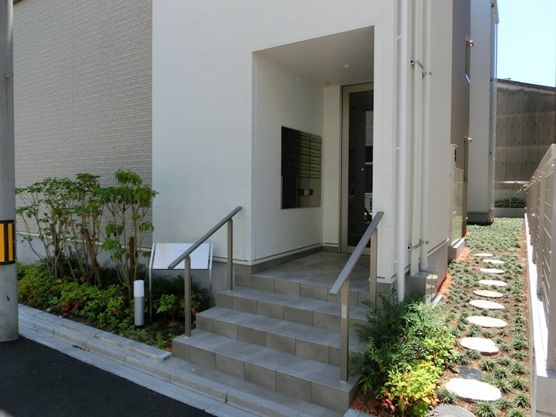 アムール千原のエントランス