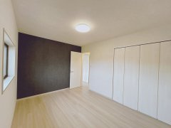 【洋室】 | 仲介手数料無料！上宇部小学校に通えるリフォーム済み中古住宅　宇部市開４丁目 | 使い勝手のいい洋室です