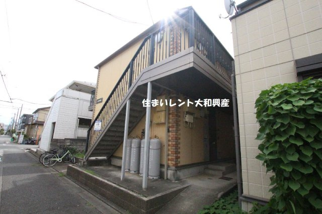 パナハイツ東林間のエントランス
