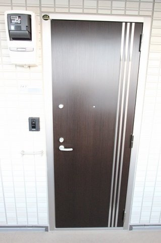 ガーネット海老名の玄関