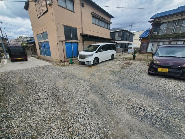 カーサ・ぺルラの駐車場