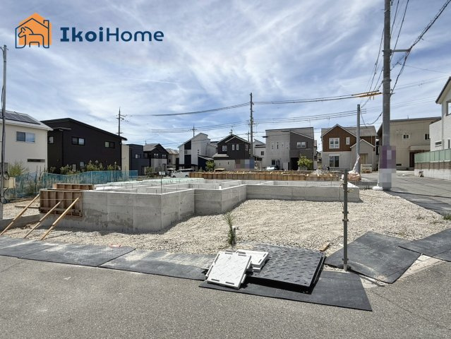 明石市大久保町松陰山手　全6棟1号棟　新築戸建のエントランス|～ご見学に関して～平日や夜間でもご案内可能。決まったお時間で身動きが取れない方も臨機応変に対応します