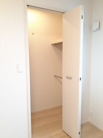 レジャリー　バッドの収納|こまごまとしたものを収納できそうですね