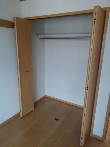 ヴィラエミネンスＡの収納|小物を収納するのに便利です