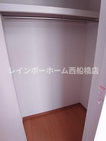 リブリ・グランディスの収納