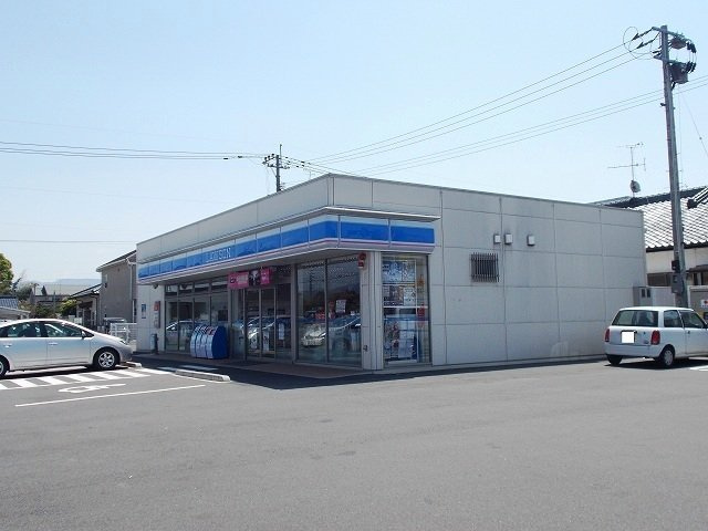 キャトルセゾン・ルル　Ⅱの周辺|ローソン都城都北店まで500m