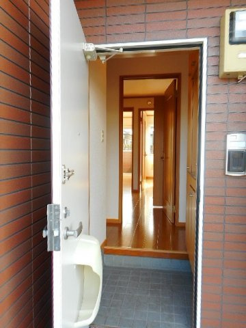 ヴィラパークサイドの玄関|落ち着いた玄関です