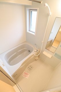 ビームズの浴室|落ち着いた空間のお風呂です