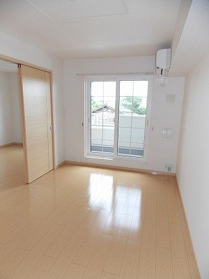 レバンテＡの居間・リビング|ゆったりとした居間です