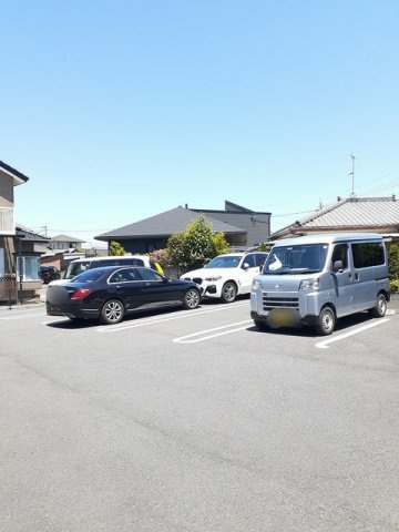 アリッサムの駐車場|駐車場があるので、車を買う予定の方も安心です