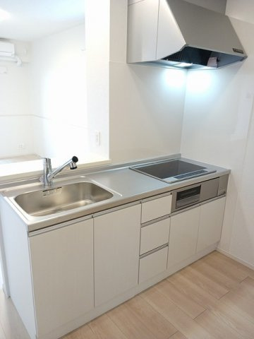 ＢＡＳＥＭＥＮＴ　Ⅰのキッチン|コンパクトなキッチンで掃除もラクラク