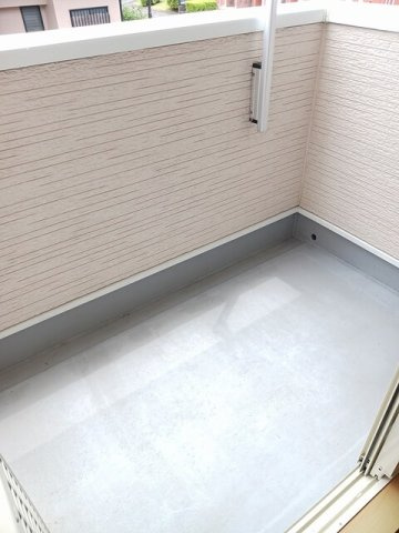 ヴィラパークサイドのバルコニー|開放的で明るい空間を演出してくれるバルコニーです