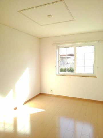 ミニョン　プロムナード　１の内装|明るい室内です