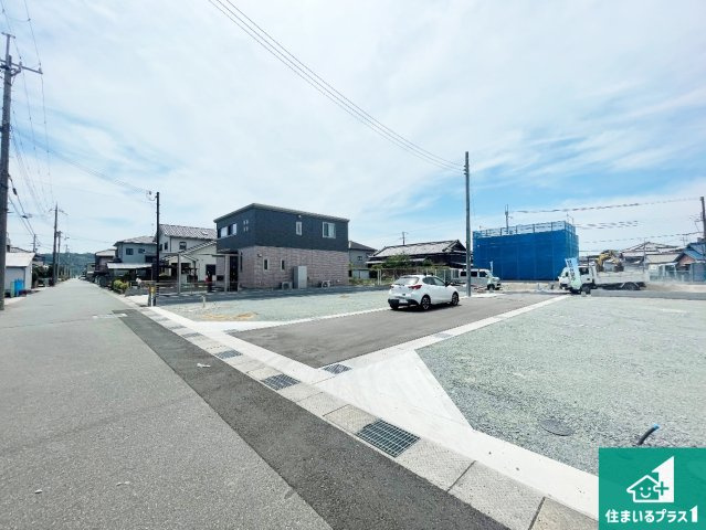 姫路市大塩町　第5　新築一戸建ての前面道路含む現地写真|周辺は落ち着いた街並みの住宅地！子育てがしやすい住環境です！まだ未完成ですが、現地でしかわからない事もございます。是非一度ご覧ください。