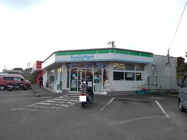 ラウレアの周辺|ファミリーマート末吉高校前店まで400m