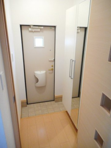 レバンテＢの玄関|シンプルで使いやすい玄関です