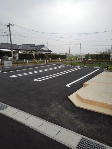 カーサ　アルバーダ　Ⅰの駐車場|駐車場があります