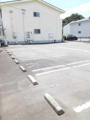 ヴィラ　コンフォートの駐車場|駐車場完備です