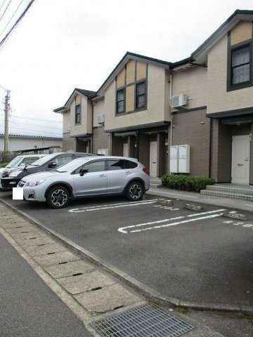 ヌーベル・オーブＡの駐車場|駐車場完備です