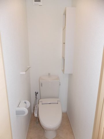 サルヴァトーレ　セブンのトイレ|コンパクトで使いやすいトイレです