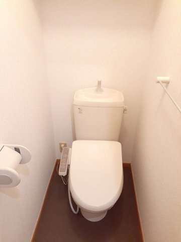 メゾン・ジュネスＡのトイレ|清潔感のあるトイレです