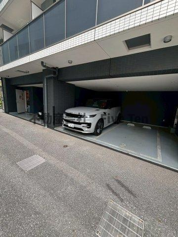 ガーラ・リバーサイド目黒の駐車場