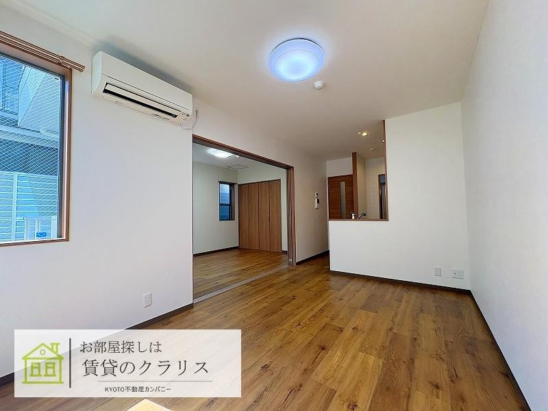 デファーンドル長岡京の居間・リビング