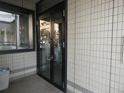 【エントランス】