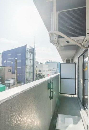 弥生町リバーサイドマンションのバルコニー