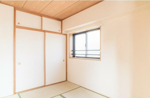 弥生町リバーサイドマンションの寝室