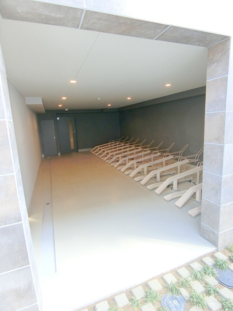 タスキ　リシェス　池上のその他共用部分|屋根付きラック式の駐輪場
　