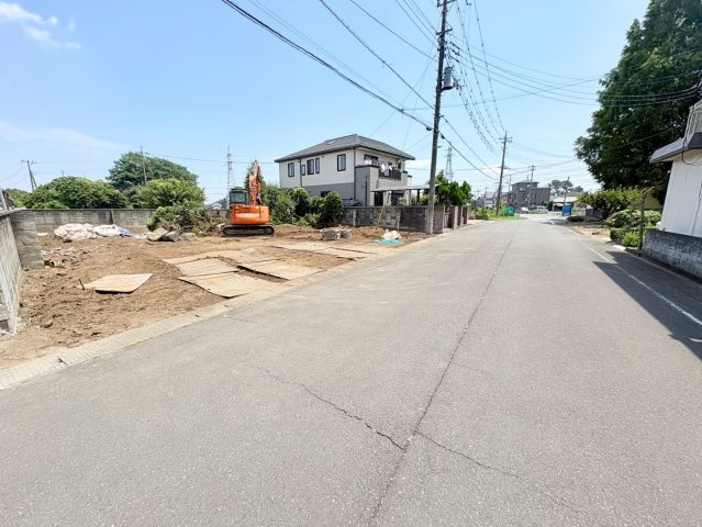 鶴ヶ島市上新田　建築条件なし売地　東武越生線『西大家駅』徒歩2分　【新町小学区】の前面道路含む現地写真
