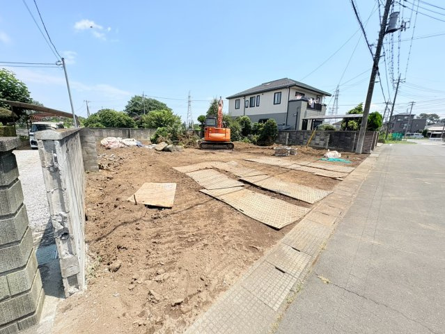 鶴ヶ島市上新田　建築条件なし売地　東武越生線『西大家駅』徒歩2分　【新町小学区】の前面道路含む現地写真