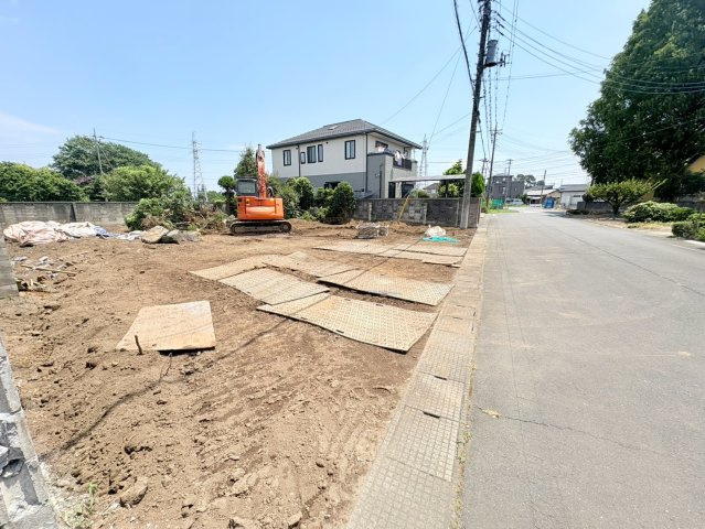 鶴ヶ島市上新田　建築条件なし売地　東武越生線『西大家駅』徒歩2分　【新町小学区】の前面道路含む現地写真