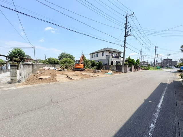 鶴ヶ島市上新田　建築条件なし売地　東武越生線『西大家駅』徒歩2分　【新町小学区】の前面道路含む現地写真