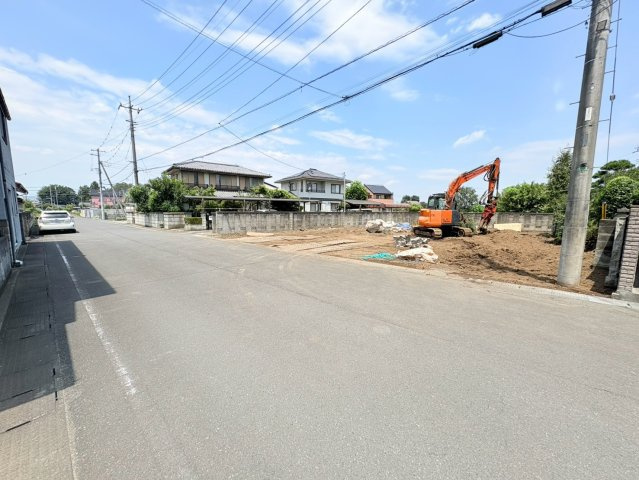 鶴ヶ島市上新田　建築条件なし売地　東武越生線『西大家駅』徒歩2分　【新町小学区】の前面道路含む現地写真