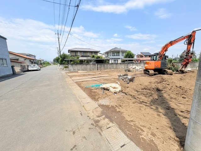 鶴ヶ島市上新田　建築条件なし売地　東武越生線『西大家駅』徒歩2分　【新町小学区】の前面道路含む現地写真