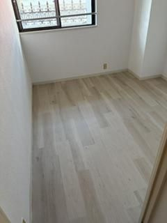 春日市春日原北町３丁目の賃貸マンションの洋室