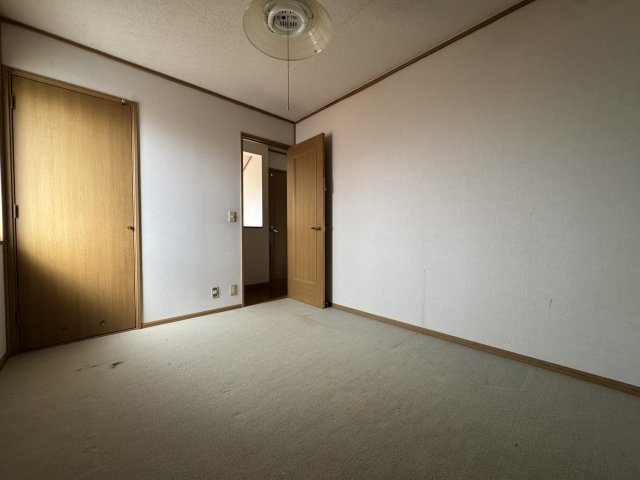 神戸市西区美賀多台3丁目　戸建の洋室