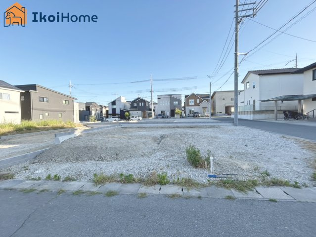 明石市大久保町松陰山手　全4棟2号棟　新築戸建の駐車場|弊社独自で毎月５組限定「人気オプション３点パック」カーポート・バルコニー・ウッドデッキを１万円で取付