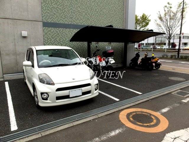 コスモス深大寺の駐車場