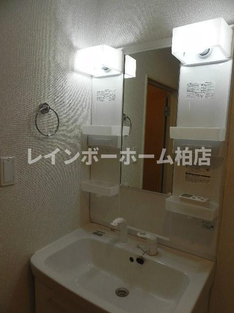 【仲介手数料：50％OFF】対象物件！の洗面所|シャワー付き洗面台です