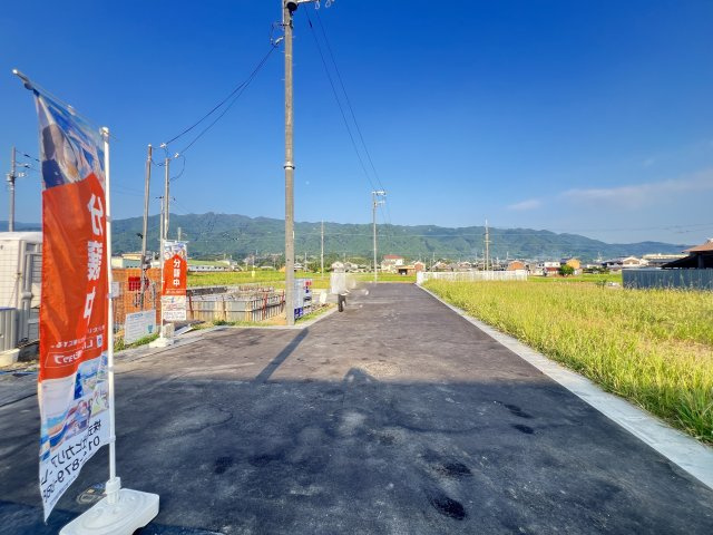 葛城市林堂　第2　全２棟 の前面道路含む現地写真