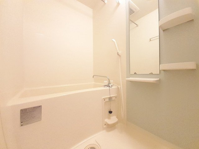 コンフォート　本町の浴室