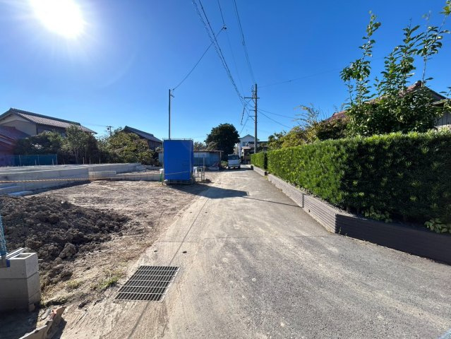 リーブルガーデン　一宮市萩原町西御堂　全3区画分譲の前面道路含む現地写真|「現地（2026年8月3日）撮影」　
■前面道路　
■ヤマダ不動産　株式会社リライフ