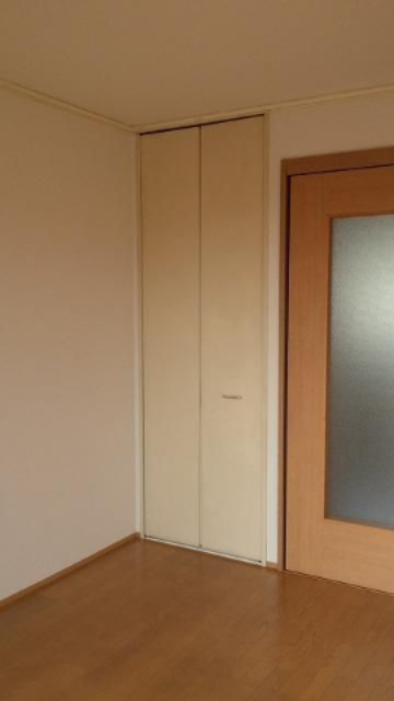 ヘスティアBの収納|別部屋同間取りの写真です。